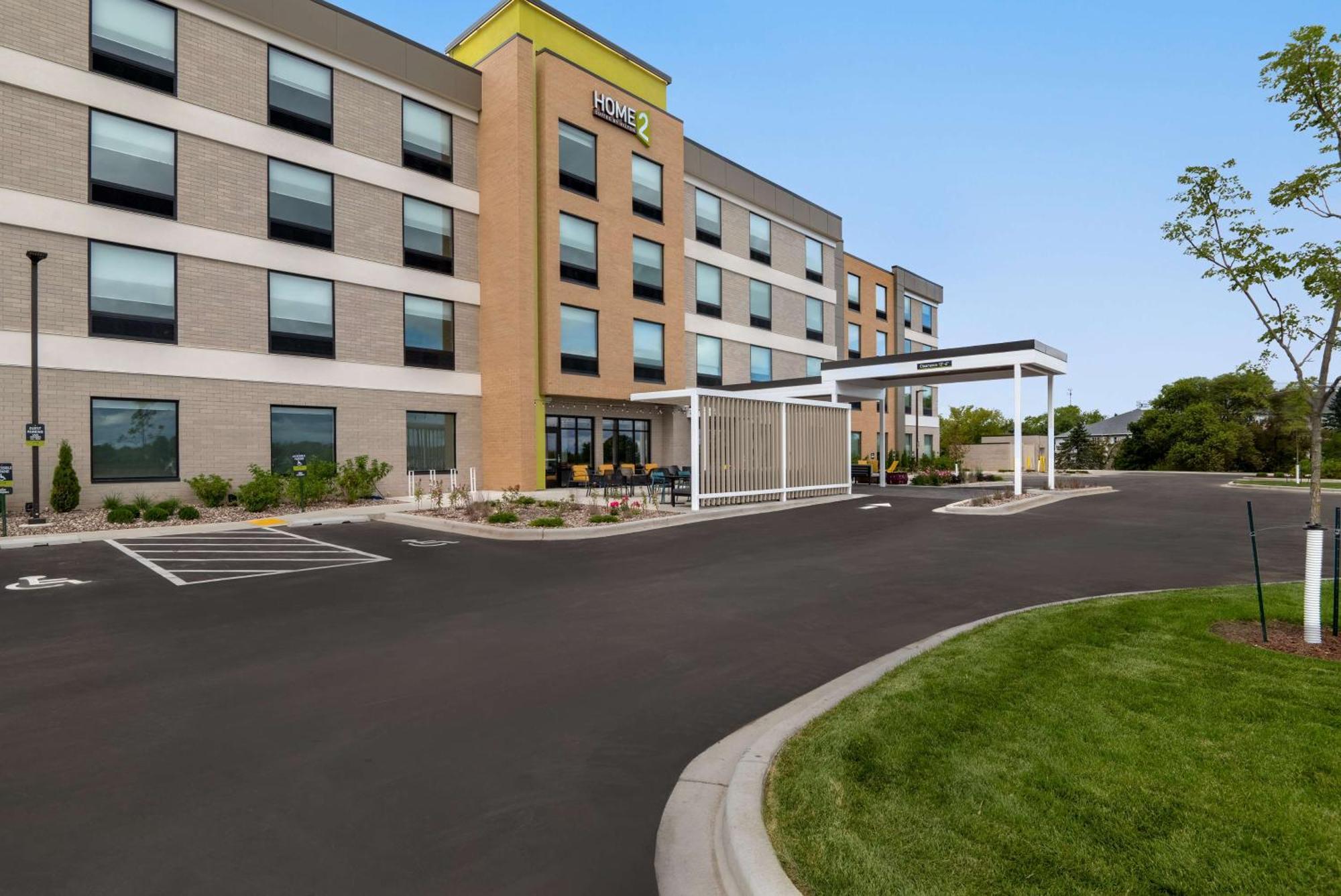 Home2 Suites By Hilton Sheboygan Exterior photo